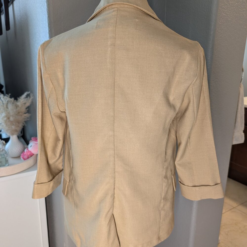 Jacket - Picture 2 of 3
